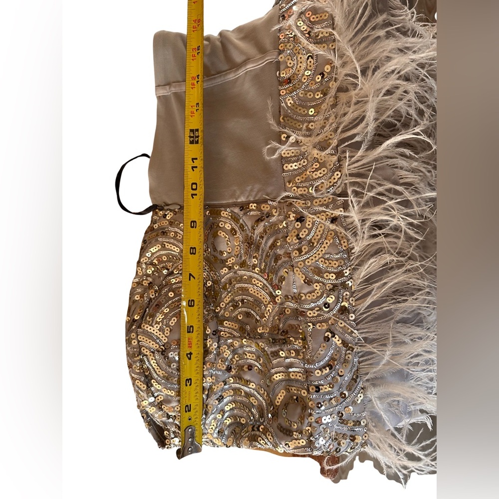 Feathered hand beaded dress - Picture 3 of 4